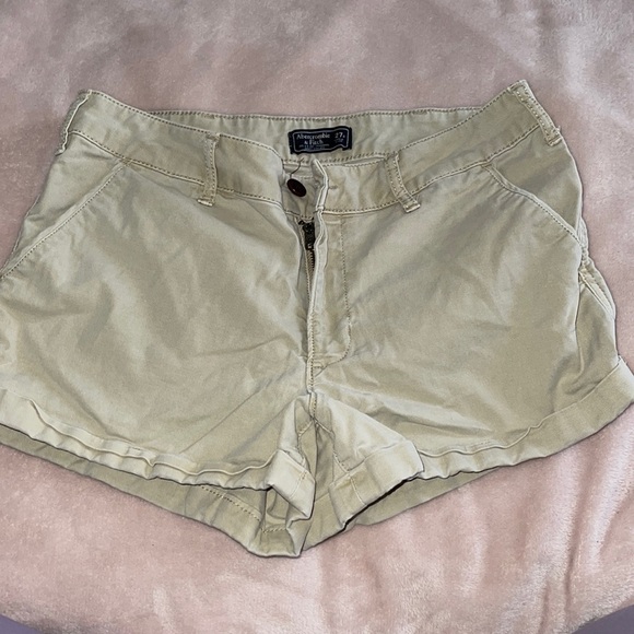 Khaki shorts, size 27R - Picture 1 of 1